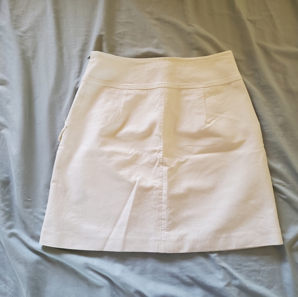 SOLD - Zara Basic White Mini Skirt - Picture 2 of 3
